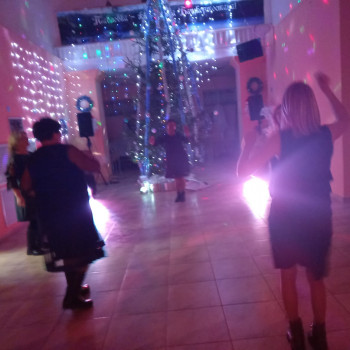 Новогодние дискотеки  для молодежи и любителей потанцевать